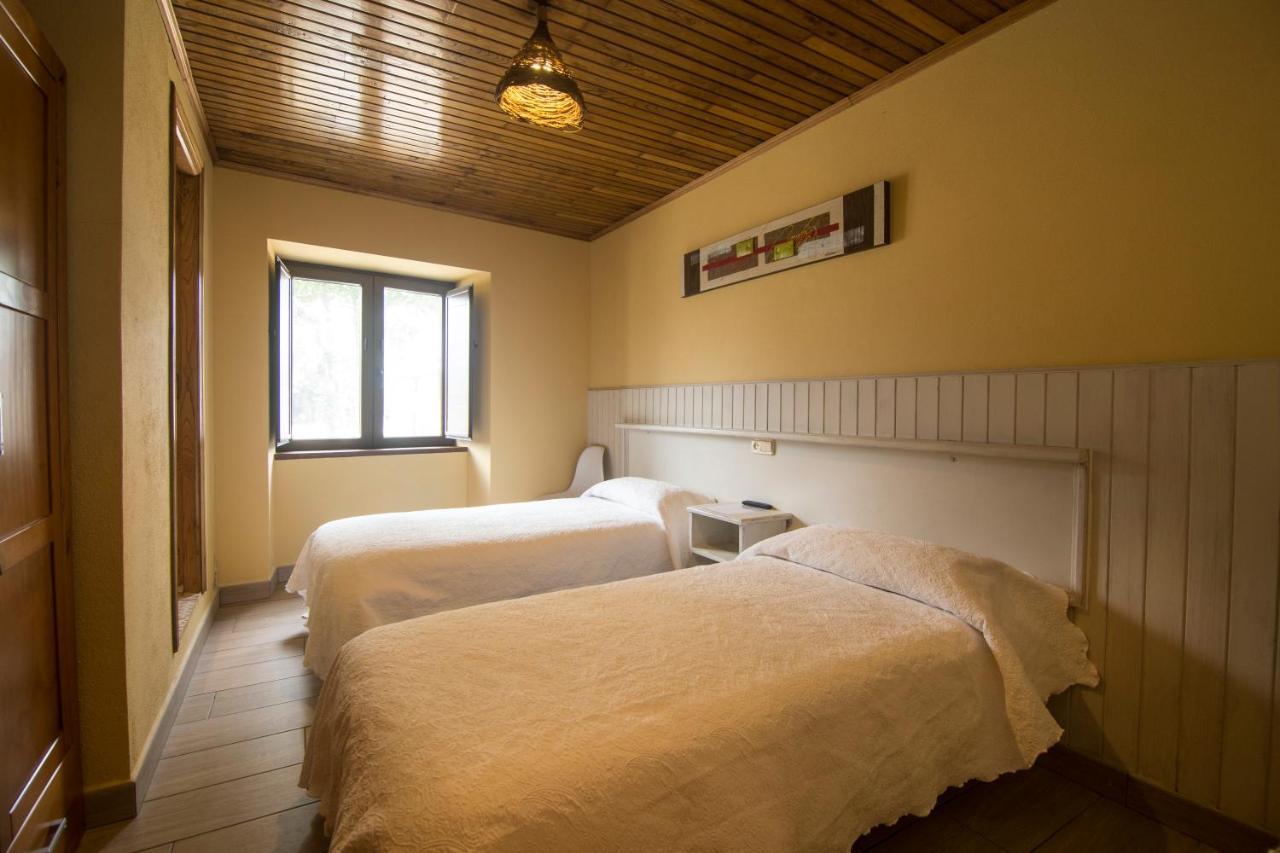 Penzion Casa Nunez Fonfría Exteriér fotografie